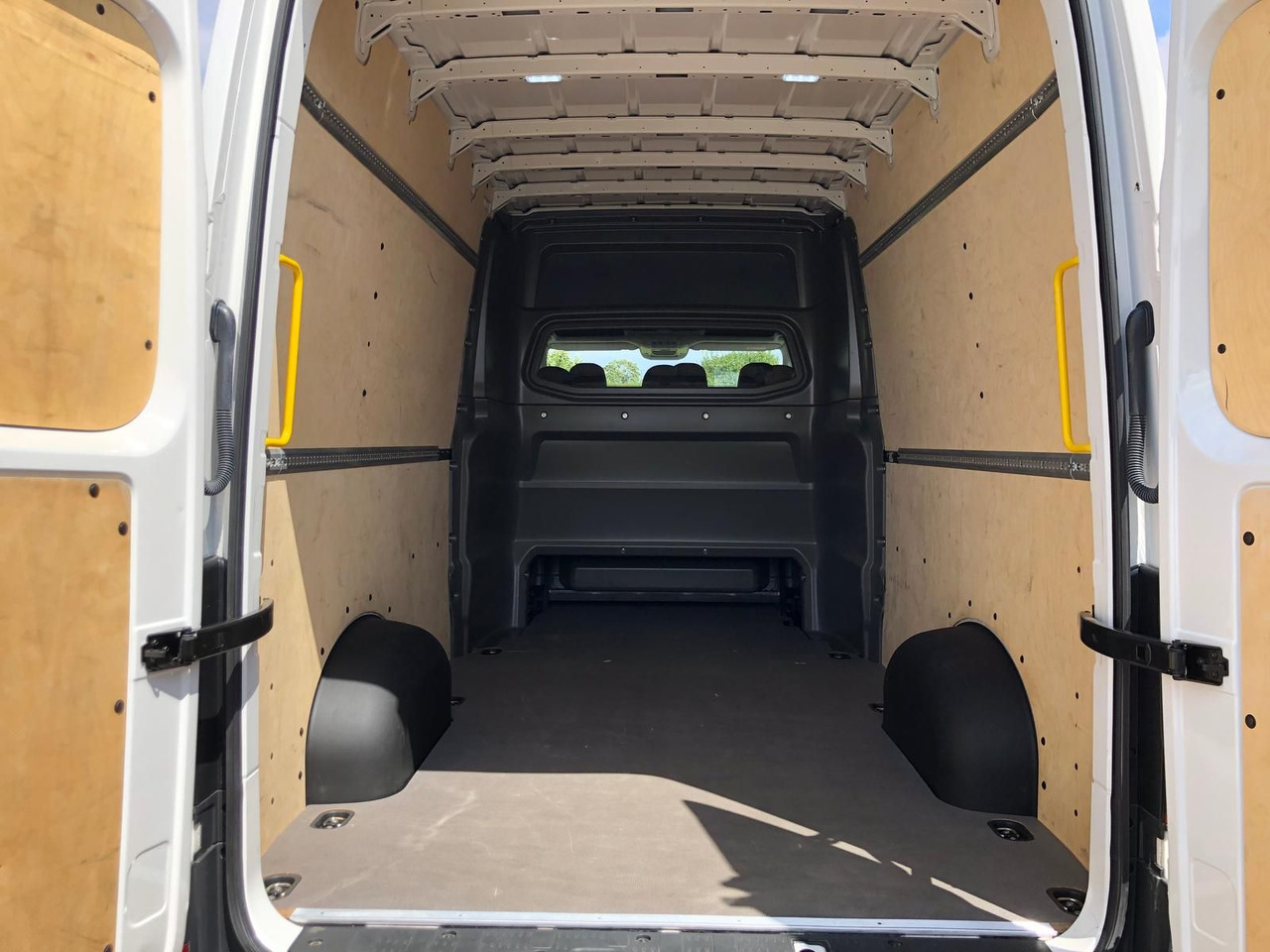 Furgón, Furgoneta combi Volkswagen Crafter MIXTO 35 L4H3 KAMERA KLIMA SITZHZ DAB: foto 9