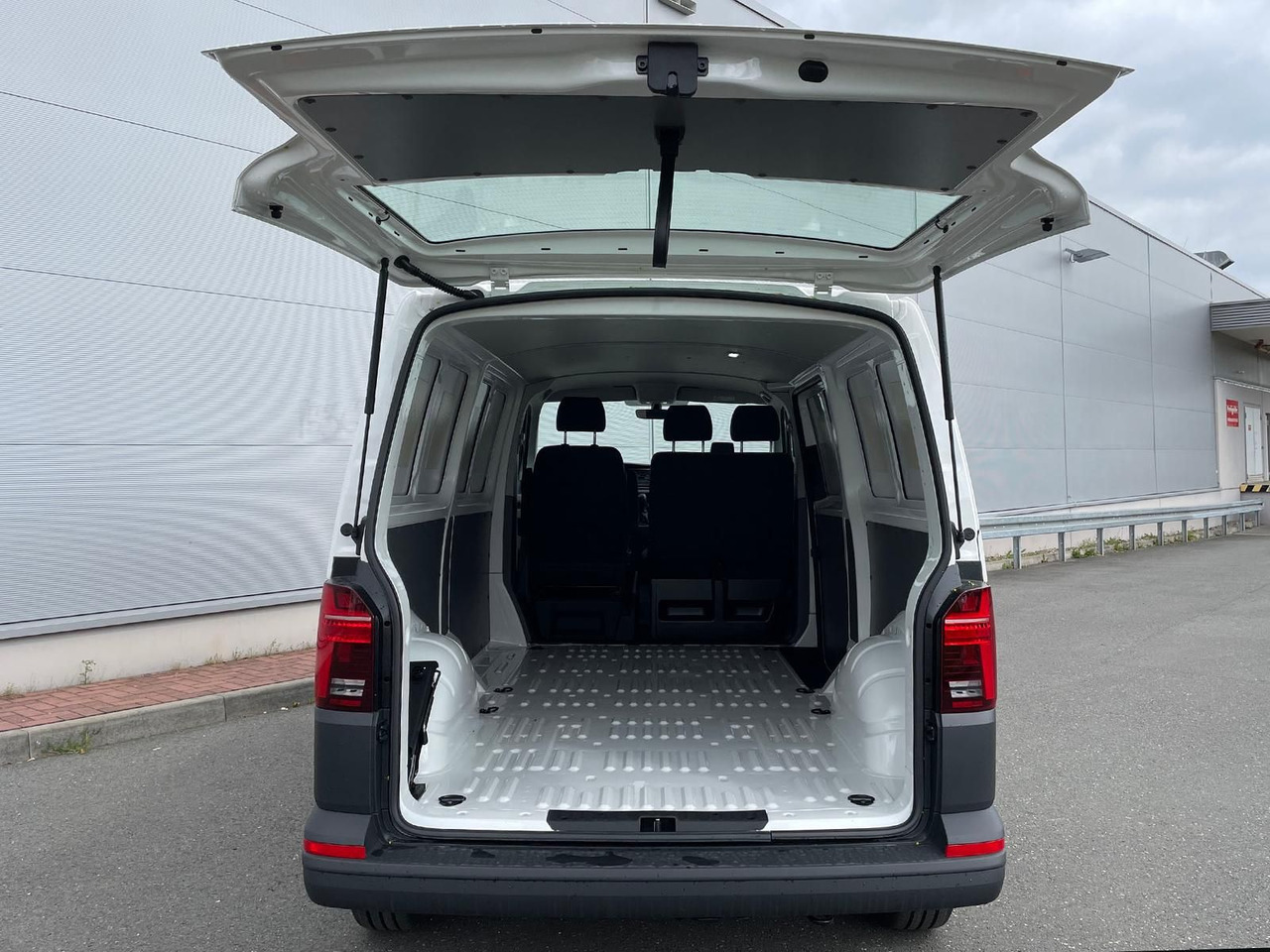 Furgón nuevo Volkswagen T6.1 Transporter Kasten lang 4M MFL LED TEMPOMAT: foto 28