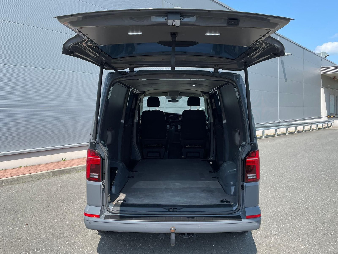 Furgón Volkswagen T6.1 Transporter lang 4M LED BEAR LOCK KAM DAB: foto 11