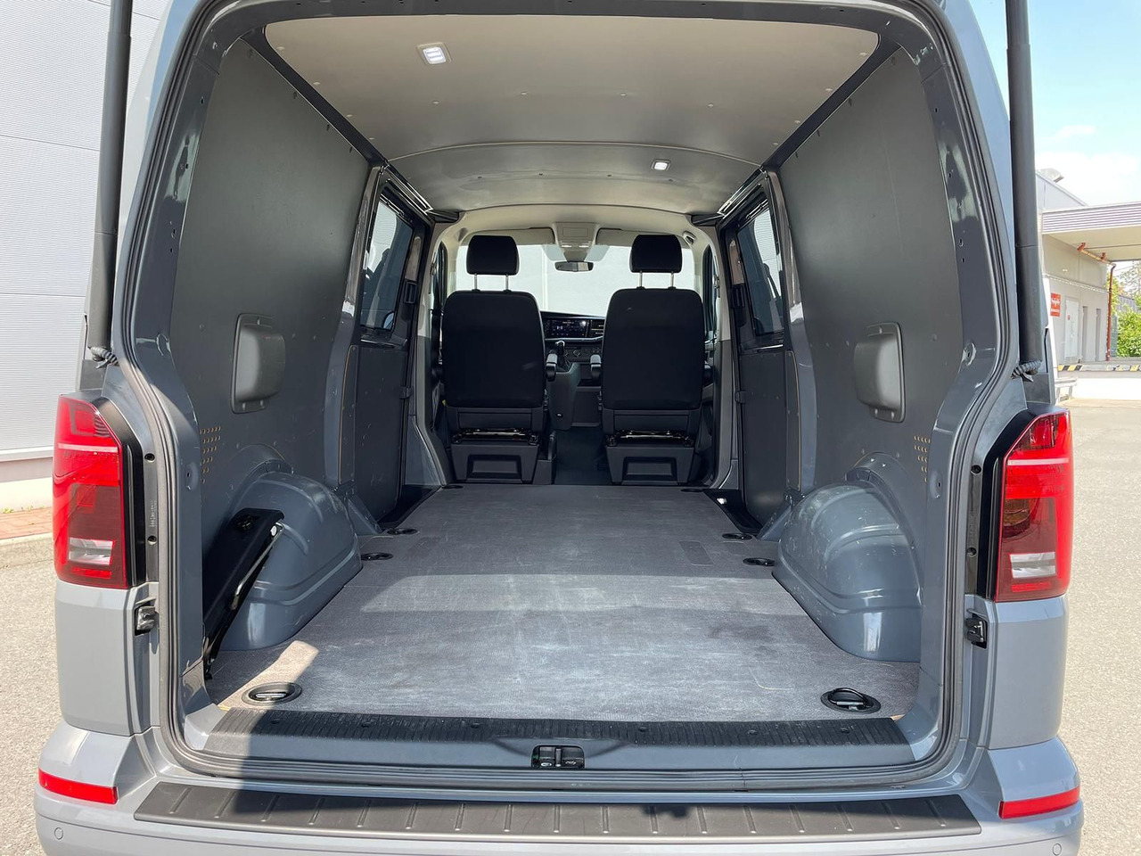 Furgón Volkswagen T6.1 Transporter lang 4M LED BEAR LOCK KAM DAB: foto 12