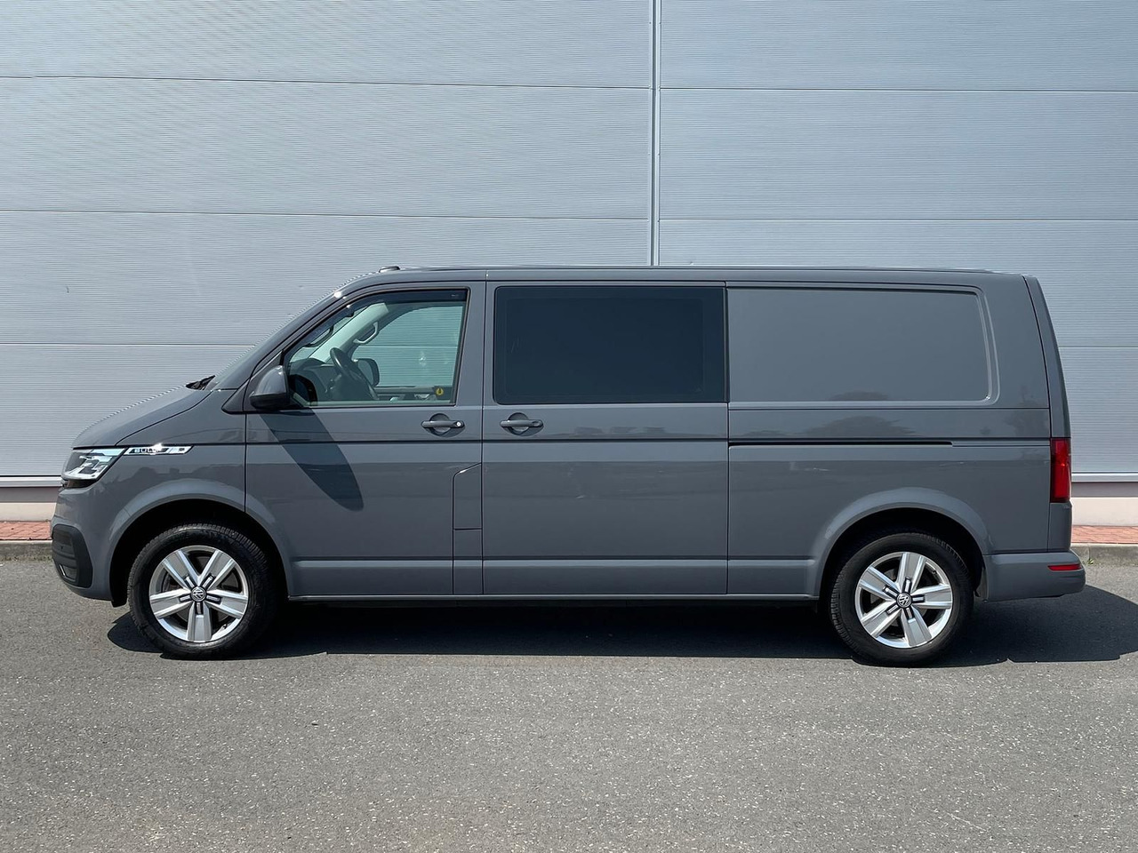 Furgón Volkswagen T6.1 Transporter lang 4M LED BEAR LOCK KAM DAB: foto 6