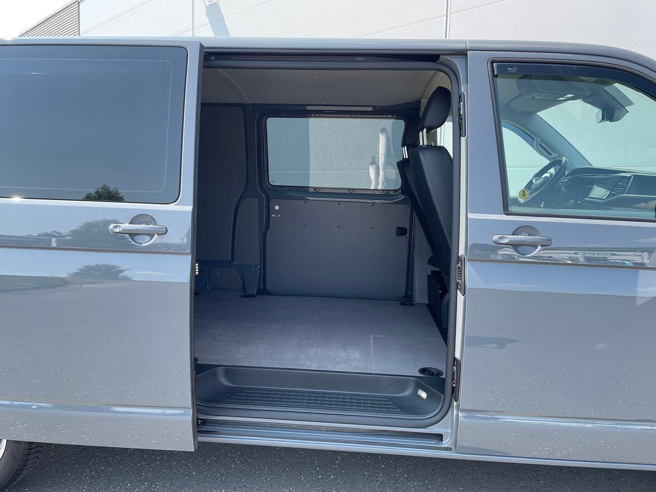Furgón Volkswagen T6.1 Transporter lang 4M LED BEAR LOCK KAM DAB: foto 9