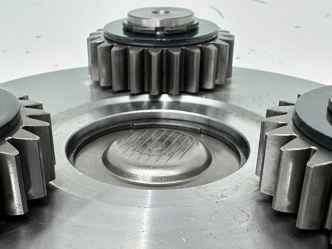 Caja de cambios y piezas Liebherr - Bonfiglioli Planetenradsatz mit ID-Nr.10355341. LTM 1045-3-1-, LTM 1050-3-1, LTM 1055-1, LTM 1055-3-1-, LTM 1055-3-2-, LTM1070-4-1-, LTM1070-4-2-. #10355341.6088598#: foto 7 Caja de cambios y piezas Liebherr - Bonfiglioli Planetenradsatz mit ID-Nr.10355341. LTM 1045-3-1-, LTM 1050-3-1, LTM 1055-1, LTM 1055-3-1-, LTM 1055-3-2-, LTM1070-4-1-, LTM1070-4-2-. #10355341.6088598#: foto 7