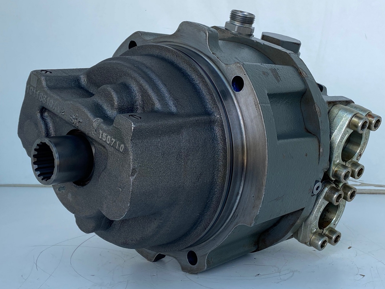 Liebherr Hydraulikeinbaumotor CMVE O 108. ID-Nr.10118562 - ID-Nr.10132610 - ID-Nr.10129048. LOS1916, LOS916, LOS926, R906, R916, R918, R920, R922, R924, R926COMP, R926, R936. #27979# - Motor hidráulico para Excavadora de cadenas: foto 5 Liebherr Hydraulikeinbaumotor CMVE O 108. ID-Nr.10118562 - ID-Nr.10132610 - ID-Nr.10129048. LOS1916, LOS916, LOS926, R906, R916, R918, R920, R922, R924, R926COMP, R926, R936. #27979# - Motor hidráulico para Excavadora de cadenas: foto 5