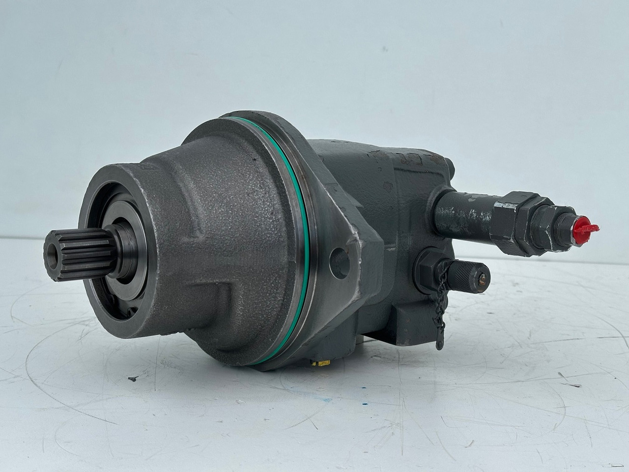 Liebherr Original Hydraulikeinbaumotor FMF045. ID-Nr.12464105. SAT250/287. LH18M, LH22C, LH22M, LH24M, LH26EC, LH26EM, LH26M. #12464105.0854# - Reductor de giro para Maquinaria de construcción: foto 4 Liebherr Original Hydraulikeinbaumotor FMF045. ID-Nr.12464105. SAT250/287. LH18M, LH22C, LH22M, LH24M, LH26EC, LH26EM, LH26M. #12464105.0854# - Reductor de giro para Maquinaria de construcción: foto 4