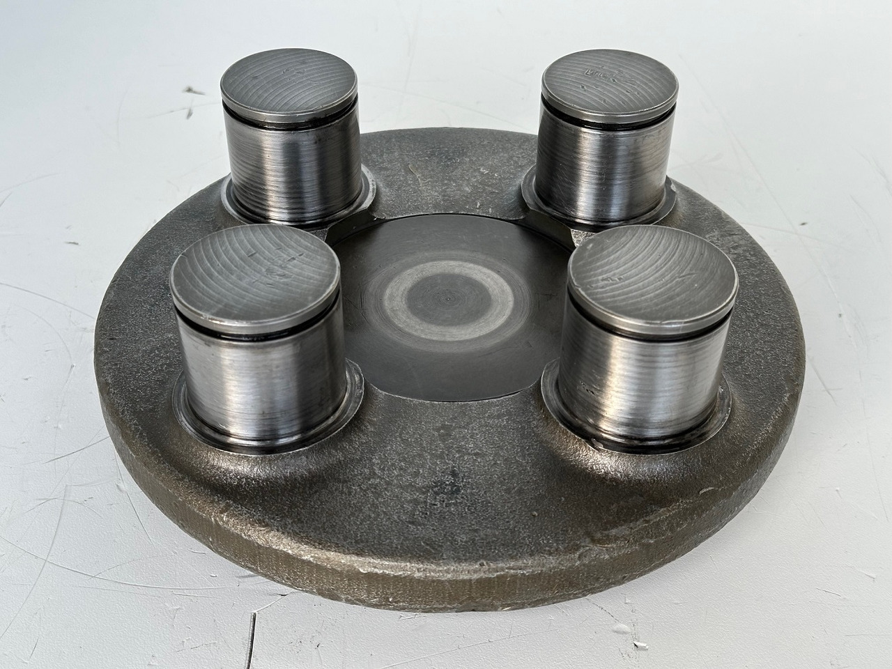 Liebherr Planetenträger ID-Nr.90006540. SAT300/271, SAT300/282, SAT300/288, SAT300/295. LH40, LH50, R936,R950 T, R960 T. #90006540.04.01# - Reductor de giro para Excavadora: foto 1 Liebherr Planetenträger ID-Nr.90006540. SAT300/271, SAT300/282, SAT300/288, SAT300/295. LH40, LH50, R936,R950 T, R960 T. #90006540.04.01# - Reductor de giro para Excavadora: foto 1