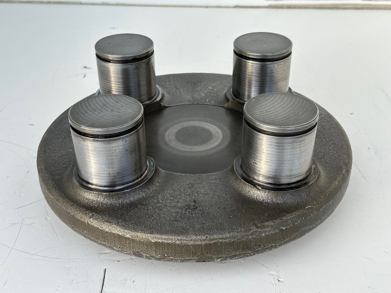 Liebherr Planetenträger ID-Nr.90006540. SAT300/271, SAT300/282, SAT300/288, SAT300/295. LH40, LH50, R936,R950 T, R960 T. #90006540.04.01# - Reductor de giro para Excavadora: foto 2 Liebherr Planetenträger ID-Nr.90006540. SAT300/271, SAT300/282, SAT300/288, SAT300/295. LH40, LH50, R936,R950 T, R960 T. #90006540.04.01# - Reductor de giro para Excavadora: foto 2