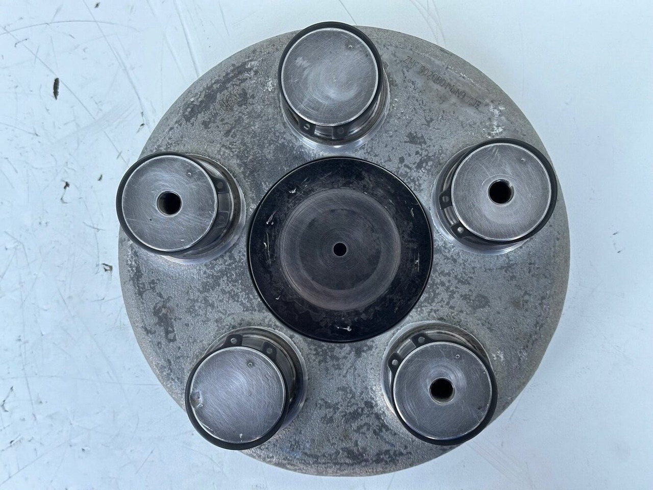 Liebherr Planetenträger ID-Nr.90208014. SAT275A290. R922 LC-1486, R924 LC-1487. #90208014.06.08.01# - Reductor de giro para Excavadora de cadenas: foto 5 Liebherr Planetenträger ID-Nr.90208014. SAT275A290. R922 LC-1486, R924 LC-1487. #90208014.06.08.01# - Reductor de giro para Excavadora de cadenas: foto 5