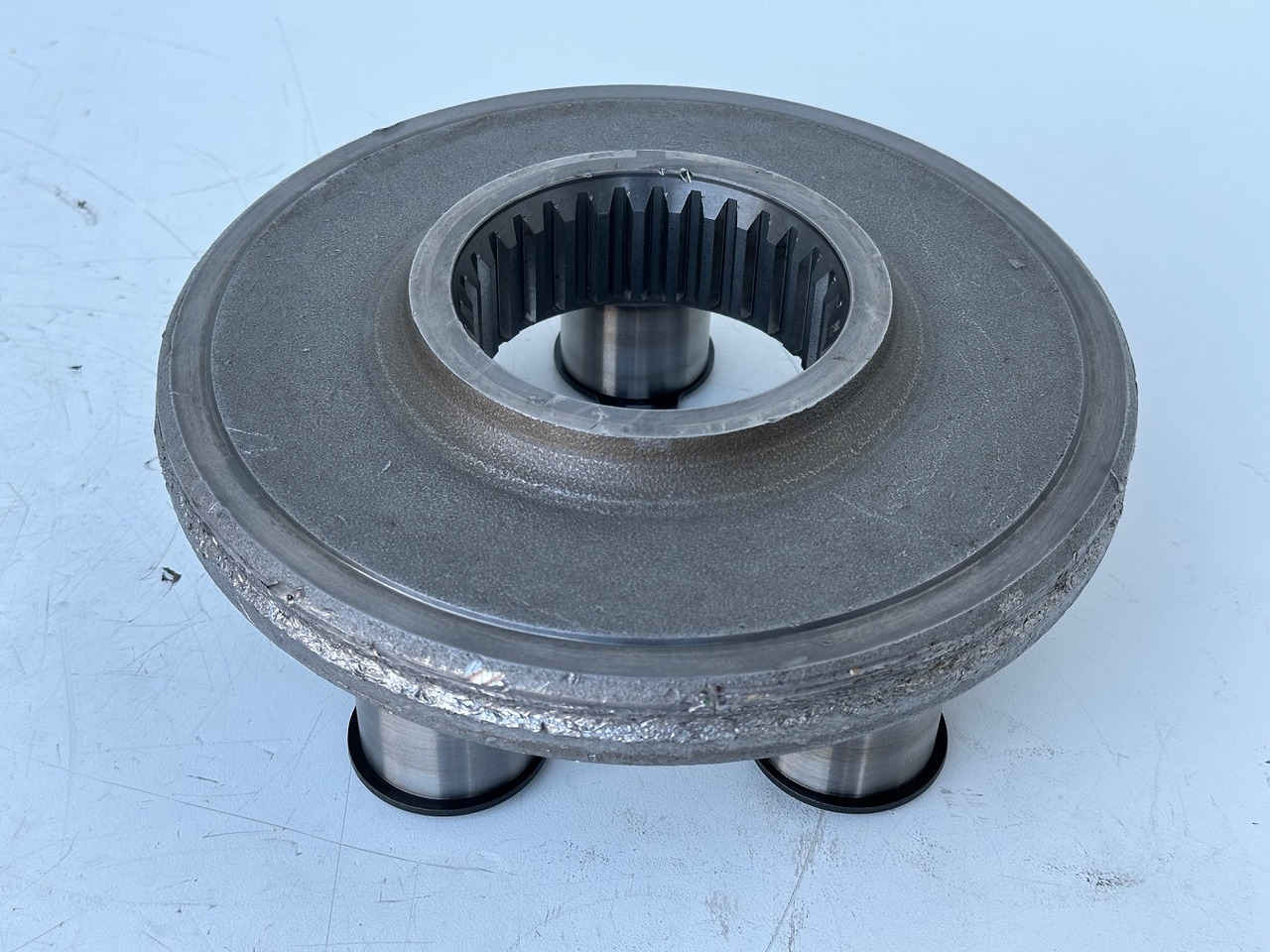 Liebherr Planetenträger ID-Nr.90208014. SAT275A290. R922 LC-1486, R924 LC-1487. #90208014.06.08.02# - Reductor de giro para Excavadora de cadenas: foto 3 Liebherr Planetenträger ID-Nr.90208014. SAT275A290. R922 LC-1486, R924 LC-1487. #90208014.06.08.02# - Reductor de giro para Excavadora de cadenas: foto 3