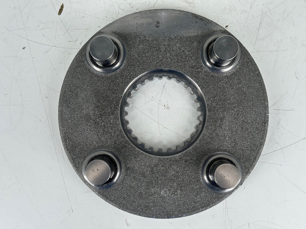 Liebherr Planetenträger ID-Nr.90214403. SAT275A290. R922 LC-1486. R924 LC-1487. #90214403.E2.1918# - Reductor de giro para Maquinaria de construcción: foto 3 Liebherr Planetenträger ID-Nr.90214403. SAT275A290. R922 LC-1486. R924 LC-1487. #90214403.E2.1918# - Reductor de giro para Maquinaria de construcción: foto 3