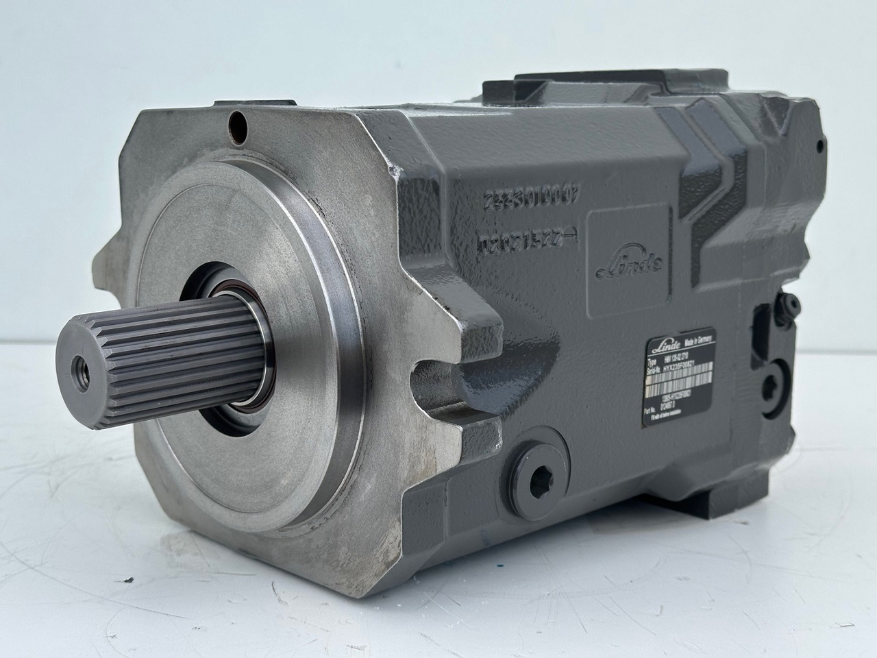 Linde Verstellmotor-Axialkolbenmotor Typ:HMV135-02 2710. #HMV135-02.2710# - Motor hidráulico: foto 1 Linde Verstellmotor-Axialkolbenmotor Typ:HMV135-02 2710. #HMV135-02.2710# - Motor hidráulico: foto 1