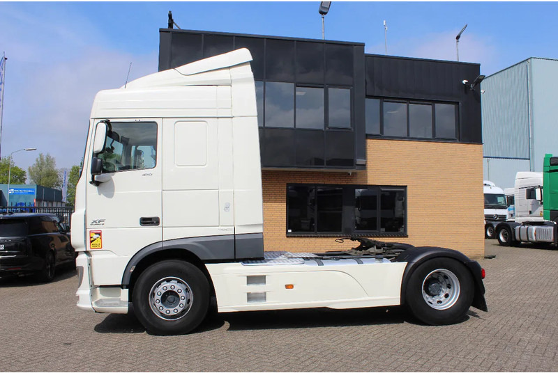 DAF XF 510 * RETARDER * 4X2 * ADR * - Cabeza tractora: foto 2 DAF XF 510 * RETARDER * 4X2 * ADR * - Cabeza tractora: foto 2