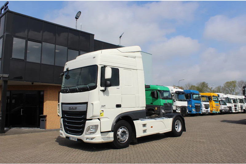 DAF XF 510 * RETARDER * 4X2 * - Cabeza tractora: foto 1 DAF XF 510 * RETARDER * 4X2 * - Cabeza tractora: foto 1