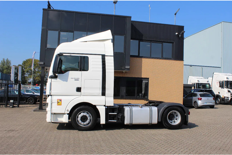 MAN TGX 18.460 * RETARDER * EURO6 * 4X2 * 2 BIG TANK * - Cabeza tractora: foto 2 MAN TGX 18.460 * RETARDER * EURO6 * 4X2 * 2 BIG TANK * - Cabeza tractora: foto 2