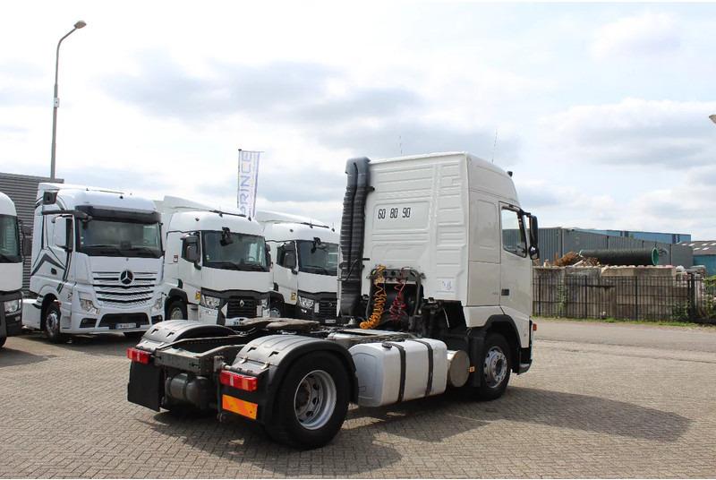 Volvo FH 12.420 * MANUAL * 4X2 * - Cabeza tractora: foto 4 Volvo FH 12.420 * MANUAL * 4X2 * - Cabeza tractora: foto 4