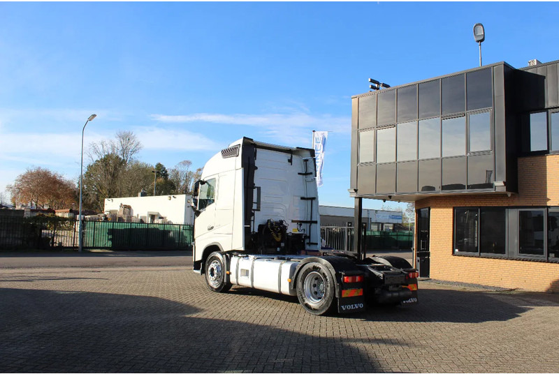 Volvo FH 460 * EURO6 * 4X2 * - Cabeza tractora: foto 4 Volvo FH 460 * EURO6 * 4X2 * - Cabeza tractora: foto 4