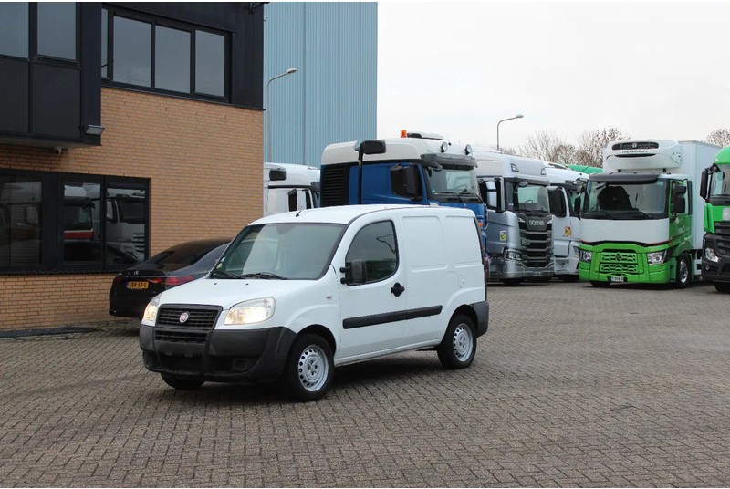 Fiat Doblò Cargo * manual * - Coche: foto 1 Fiat Doblò Cargo * manual * - Coche: foto 1