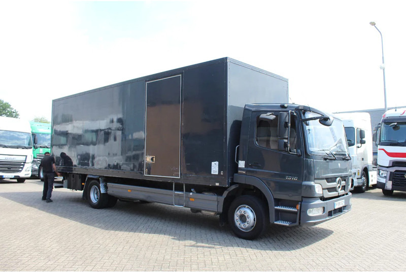 Mercedes-Benz Atego 1318 * EURO5 * 4X2 * MANUAL * - Camión caja cerrada: foto 5 Mercedes-Benz Atego 1318 * EURO5 * 4X2 * MANUAL * - Camión caja cerrada: foto 5