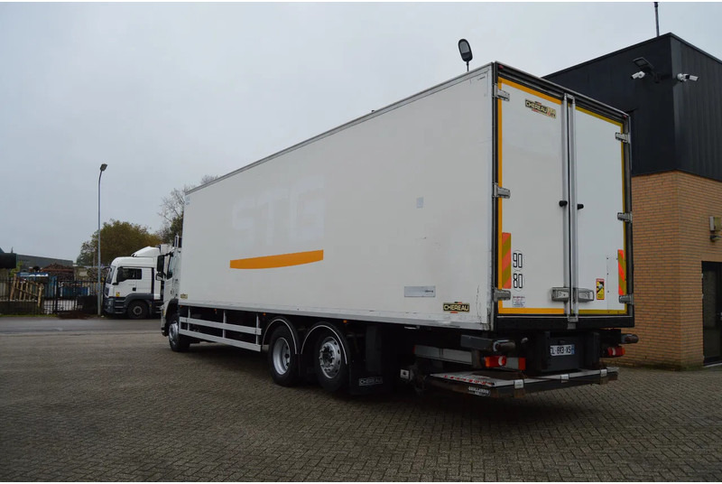 Volvo FM 370 * EURO5 * CARRIER SUPRA 950 SILENT * 6X2 * - Camión frigorífico: foto 2 Volvo FM 370 * EURO5 * CARRIER SUPRA 950 SILENT * 6X2 * - Camión frigorífico: foto 2