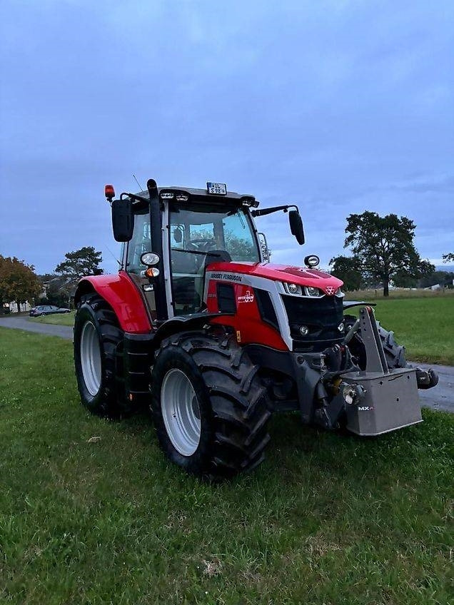 Massey Ferguson 6S.155 DYNA 6 - Tractor: foto 1 Massey Ferguson 6S.155 DYNA 6 - Tractor: foto 1