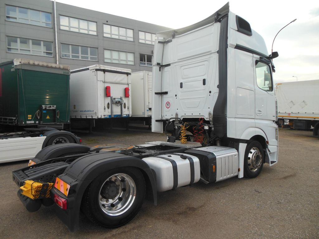 Mercedes-Benz ACTROS 1851,LOWDECK,STANDKLIMA,ALU FELGEN,TOP!!! - Cabeza tractora: foto 3 Mercedes-Benz ACTROS 1851,LOWDECK,STANDKLIMA,ALU FELGEN,TOP!!! - Cabeza tractora: foto 3