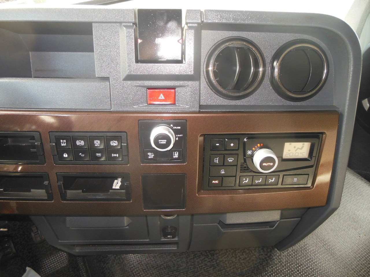 Cabeza tractora Renault T 480, LOWDECK, NEUE TACHO SMART 2: foto 17