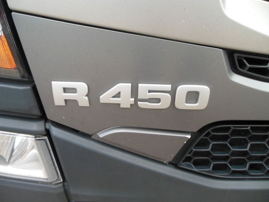 Scania R450 LOWDECK, RETARDER, STANDKLIMA, VOLL LUFT Scania R450 LOWDECK, RETARDER, STANDKLIMA, VOLL LUFT - Cabeza tractora: foto 5 Scania R450 LOWDECK, RETARDER, STANDKLIMA, VOLL LUFT Scania R450 LOWDECK, RETARDER, STANDKLIMA, VOLL LUFT - Cabeza tractora: foto 5