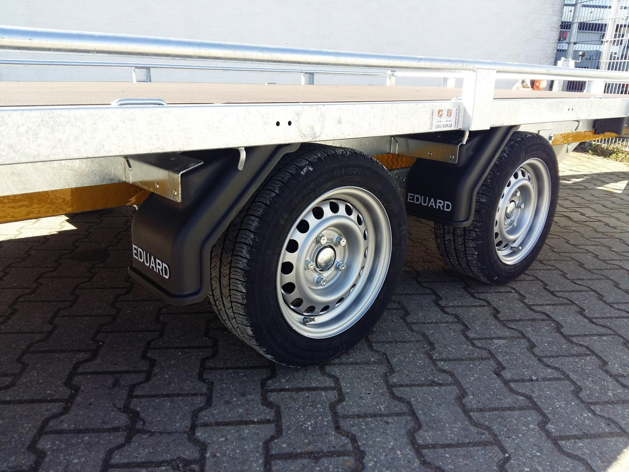 Auto Transporter Atlas 406x200cm Reling Winde Rampen 13" niedrig Fahrwerk (XL) 2700kg Modell 2024 - Remolque plataforma/ Caja abierta: foto 1 Auto Transporter Atlas 406x200cm Reling Winde Rampen 13" niedrig Fahrwerk (XL) 2700kg Modell 2024 - Remolque plataforma/ Caja abierta: foto 1