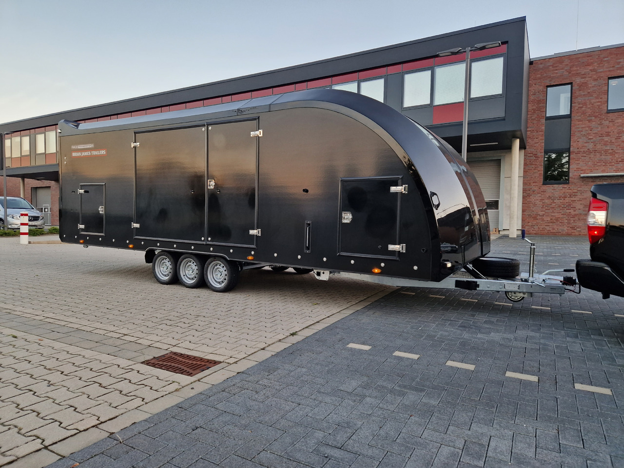 Remolque portavehículos BJT Race Transporter 6 396-3060 650x235x189cm black RFS ASR 13" 3500kg: foto 8