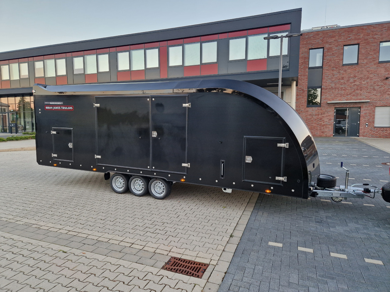 Remolque portavehículos BJT Race Transporter 6 396-3060 650x235x189cm black RFS ASR 13" 3500kg: foto 10