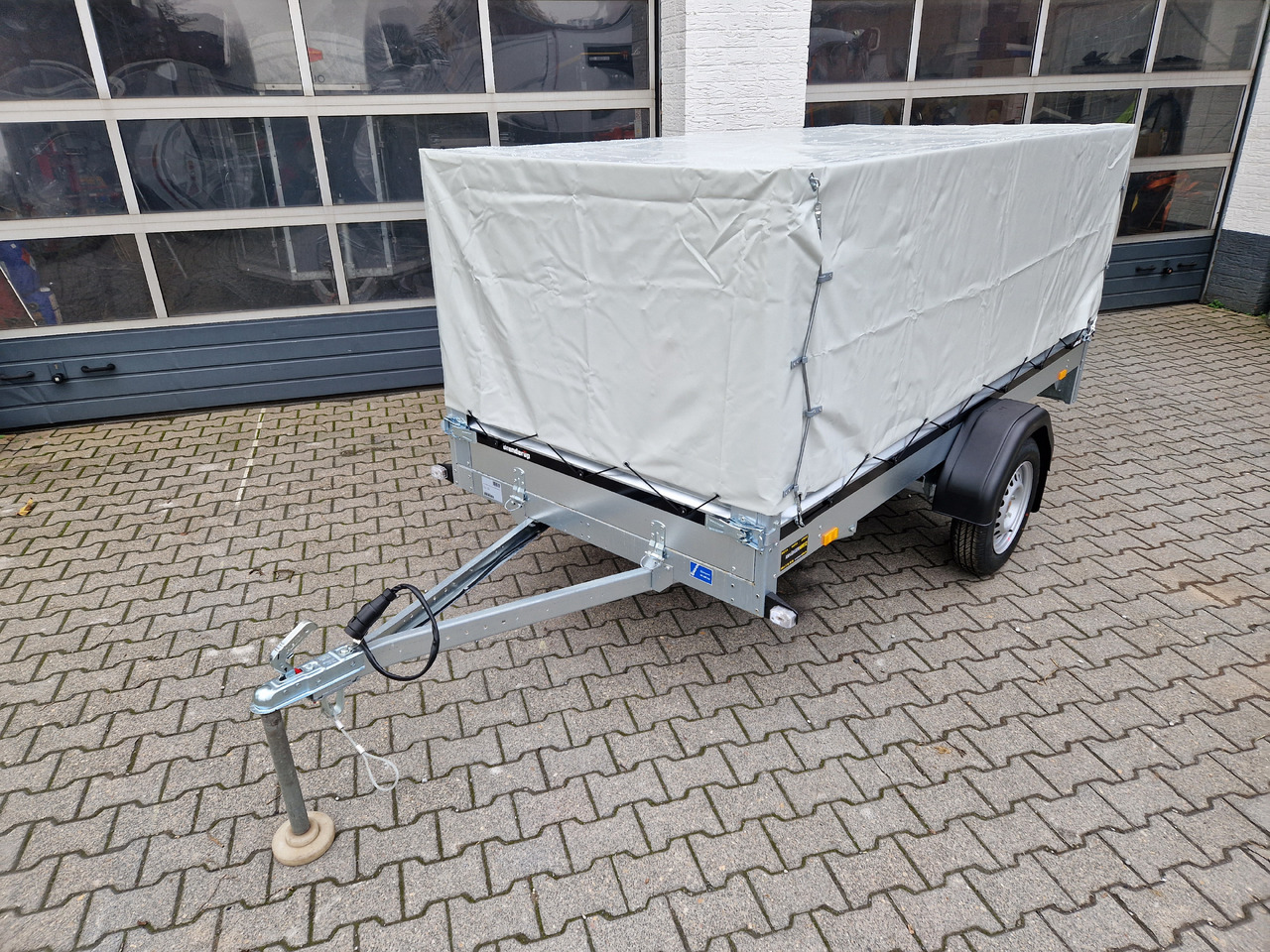 Brenderup 2270S UB 750 270x128x100cm Hochplane (S) 750kg - Remolque de coche: foto 1 Brenderup 2270S UB 750 270x128x100cm Hochplane (S) 750kg - Remolque de coche: foto 1