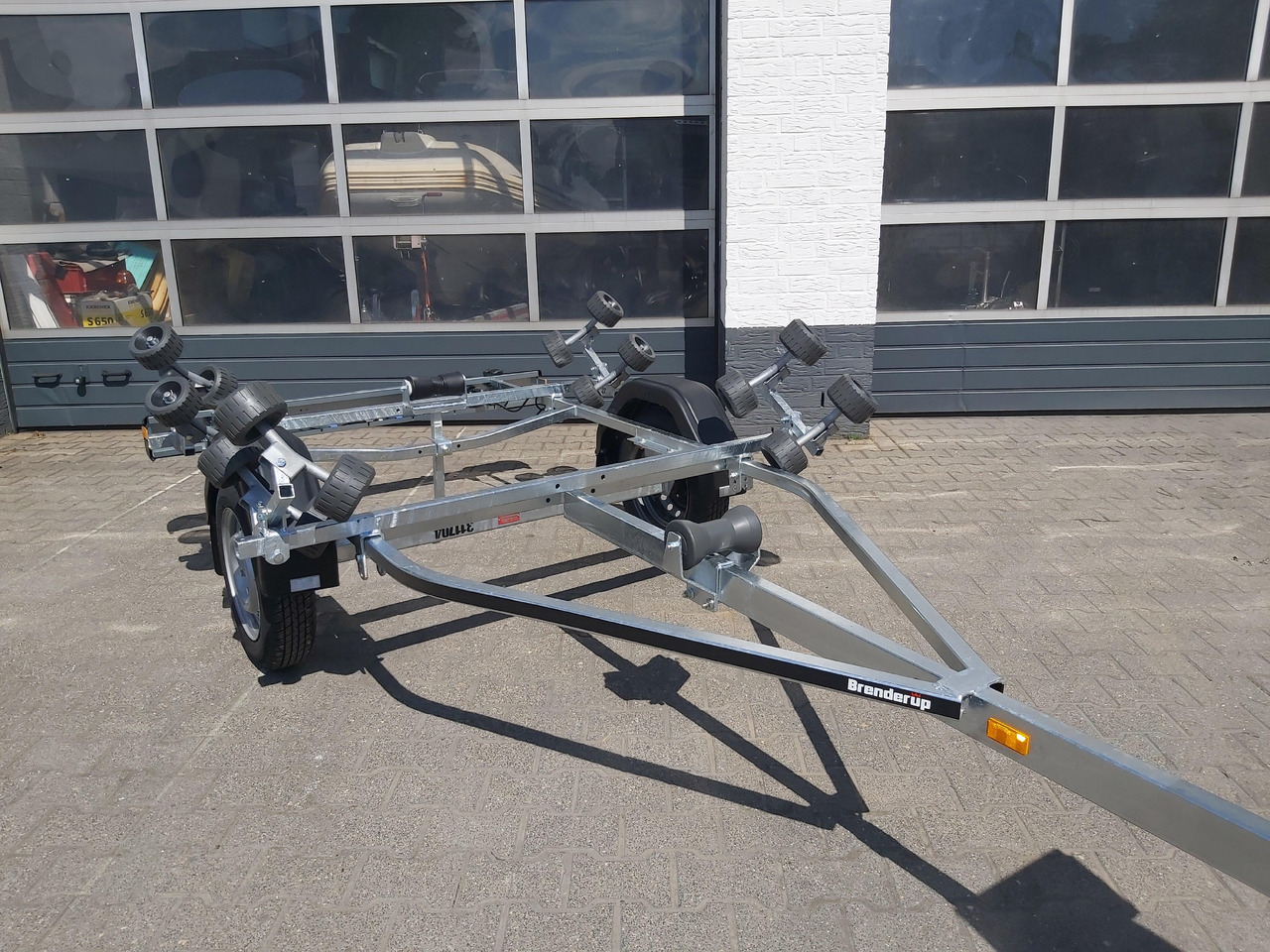 Brenderup Bootsanhänger Schlauchbootanhänger 150600UB RBX 600kg Januar online Aktion - Remolque para barco: foto 4 Brenderup Bootsanhänger Schlauchbootanhänger 150600UB RBX 600kg Januar online Aktion - Remolque para barco: foto 4