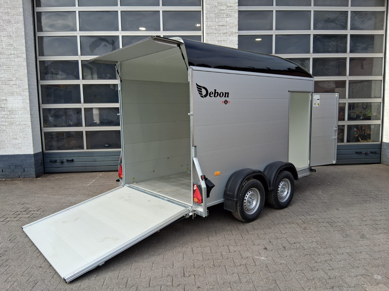 Cargo Roadster 500 312x167x199cm Alu Poly black Seitentür 100km/H Pullman 2000kg Sommer Aktion 2025 - Remolque caja cerrada: foto 5 Cargo Roadster 500 312x167x199cm Alu Poly black Seitentür 100km/H Pullman 2000kg Sommer Aktion 2025 - Remolque caja cerrada: foto 5