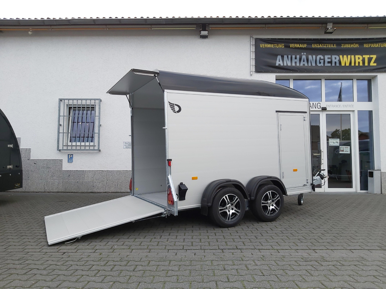 Cargo Roadster 500 312x167x199cm Alu Poly black Seitentür Alufelgen dark Pullman 100 km/H 2000kg - Remolque caja cerrada: foto 2 Cargo Roadster 500 312x167x199cm Alu Poly black Seitentür Alufelgen dark Pullman 100 km/H 2000kg - Remolque caja cerrada: foto 2