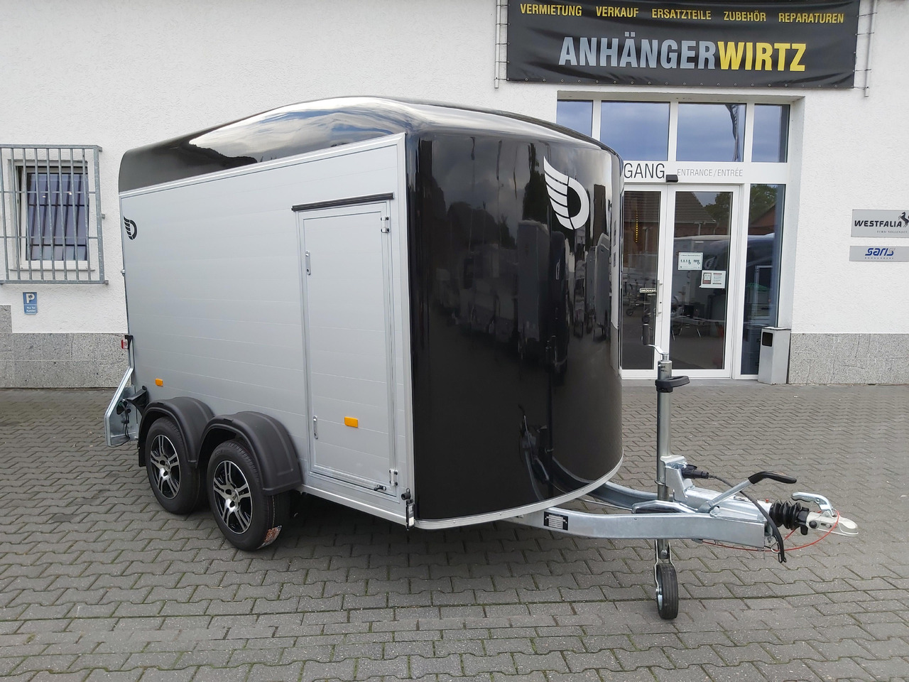 Cargo Roadster 500 312x167x199cm Alu Poly black Seitentür Alufelgen dark Pullman 100 km/H 2000kg - Remolque caja cerrada: foto 1 Cargo Roadster 500 312x167x199cm Alu Poly black Seitentür Alufelgen dark Pullman 100 km/H 2000kg - Remolque caja cerrada: foto 1