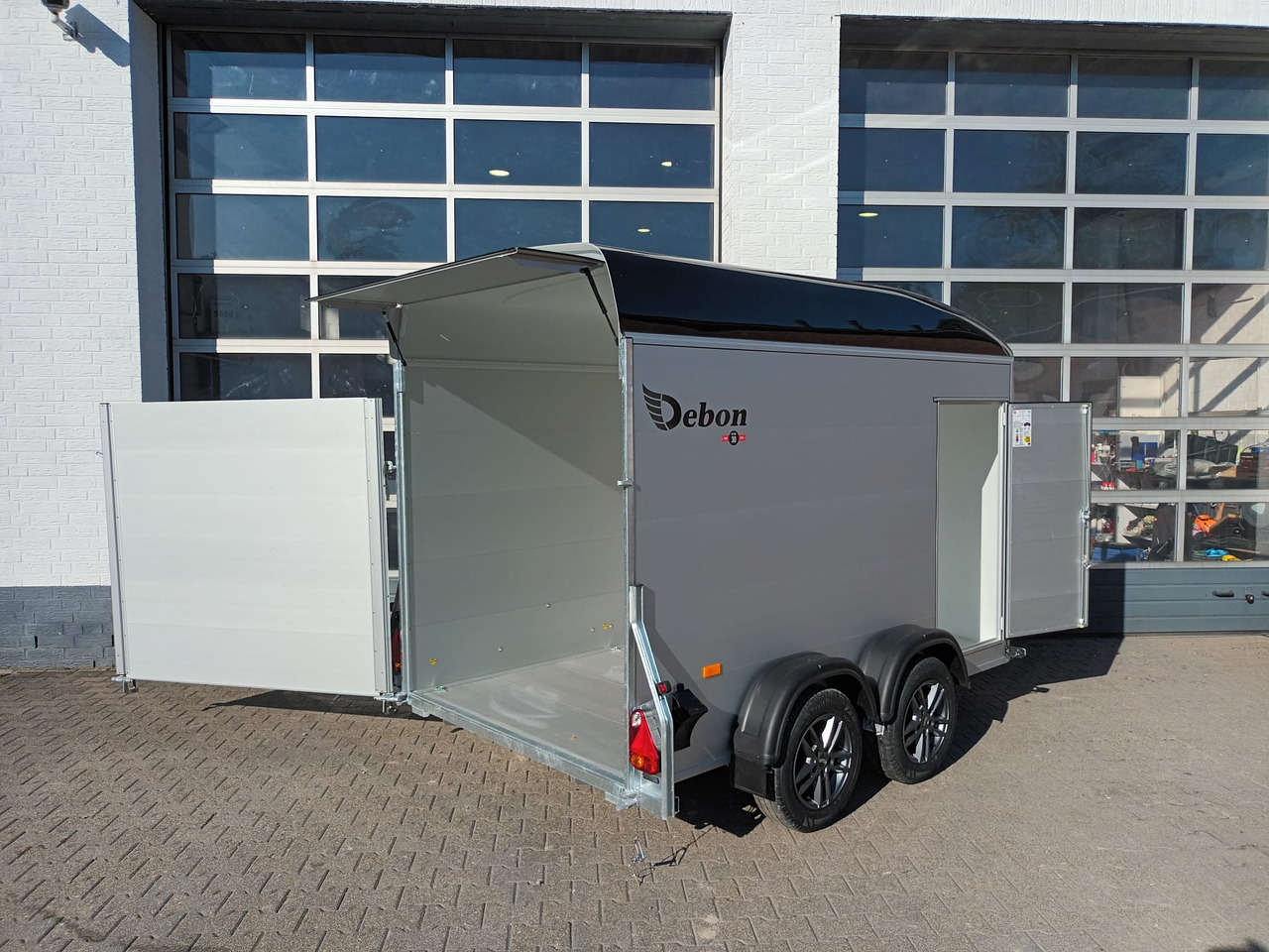 Cargo Roadster 500 312x167x199cm Alu Poly blackbeauty Alufelgen Seitentür Pullman 2000kg 100km/H - Remolque caja cerrada: foto 2 Cargo Roadster 500 312x167x199cm Alu Poly blackbeauty Alufelgen Seitentür Pullman 2000kg 100km/H - Remolque caja cerrada: foto 2