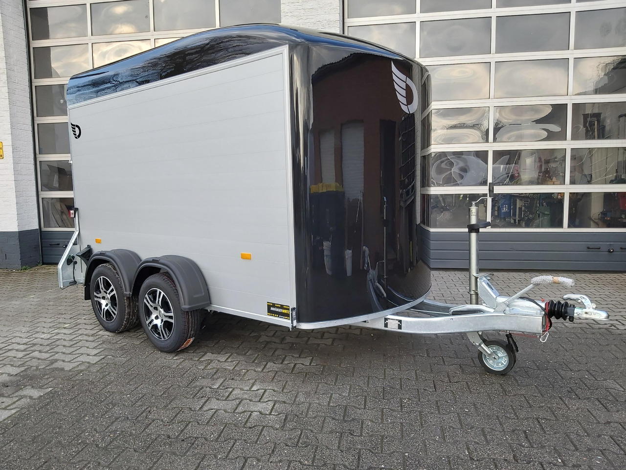 Cargo Roadster 500 312x167x199cm Alu Poly blackline Leichmetallräder Pullman 100km/H 2000kg - Remolque caja cerrada: foto 2 Cargo Roadster 500 312x167x199cm Alu Poly blackline Leichmetallräder Pullman 100km/H 2000kg - Remolque caja cerrada: foto 2