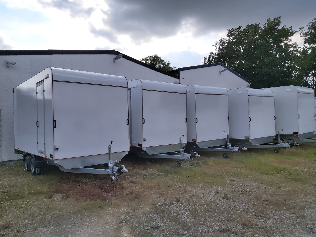 Remolque caja cerrada Hochlader Koffer TFSP 500T.00 500x220x210cm extrabreit aero Zurrs. Seitentür IL 13" 100 km/H 3000kg: foto 7
