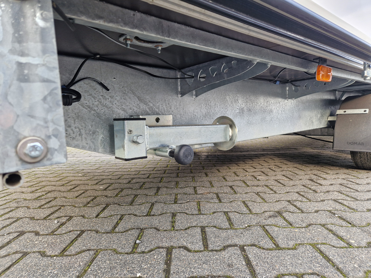 Remolque caja cerrada Hochlader Koffer TFSP 500T.00 500x220x210cm extrabreit aero Zurrs. Seitentür IL 13" 100 km/H 3000kg: foto 6