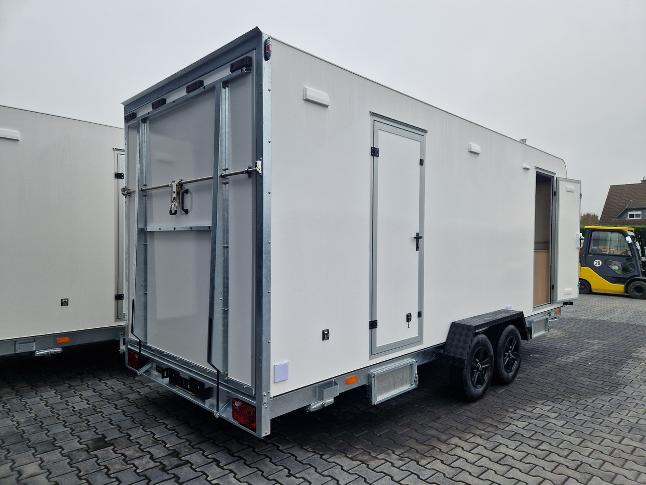 Koffer Sport Camp TFS 550.01 550x200x210cm Laderaum ST & Wohnabteil 2700kg - Caravana: foto 4 Koffer Sport Camp TFS 550.01 550x200x210cm Laderaum ST & Wohnabteil 2700kg - Caravana: foto 4