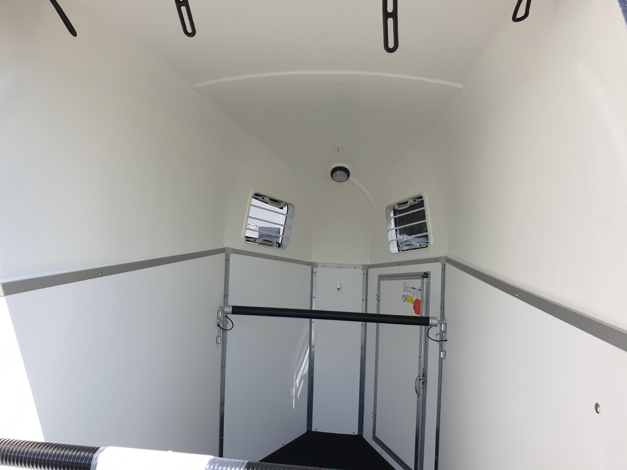 Pferdeanhänger Böckmann UNO Esprit silver & black Haube silbern 1600kg Modell 2023 - Remolque para caballos: foto 3 Pferdeanhänger Böckmann UNO Esprit silver & black Haube silbern 1600kg Modell 2023 - Remolque para caballos: foto 3