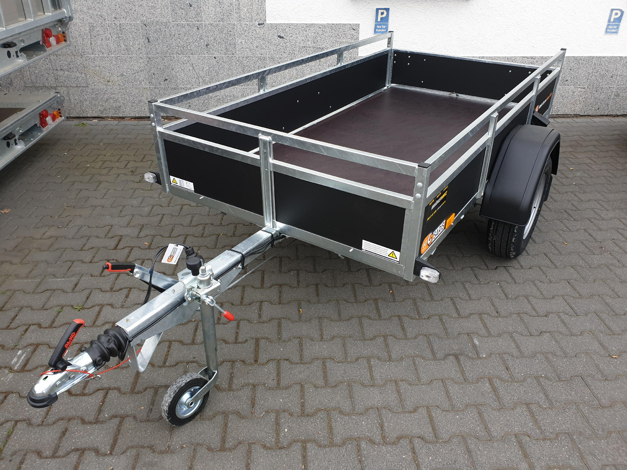 Saris BMG 135 Classic Wood 255x133x45cm (S) 1350kg Abverkauf Aktion - Remolque de coche: foto 1 Saris BMG 135 Classic Wood 255x133x45cm (S) 1350kg Abverkauf Aktion - Remolque de coche: foto 1