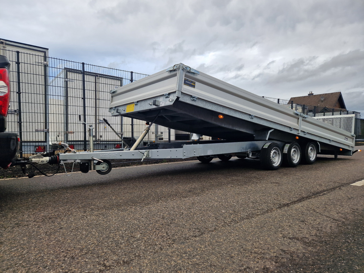 Variant Maschinentransporter 3563 UX Maxi Load 620x210x30cm LED Tridem Parabelfeder 3500kg Modell 24 - Remolque porta maquinaria: foto 1 Variant Maschinentransporter 3563 UX Maxi Load 620x210x30cm LED Tridem Parabelfeder 3500kg Modell 24 - Remolque porta maquinaria: foto 1