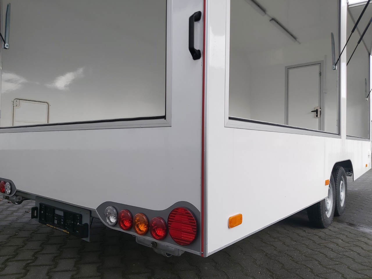 Remolque venta ambulante Verkaufsanhänger VK 523 230 aero retro 520x230x230cm 3 Verkaufsklappen 230V Licht 2700kg Abverkauf: foto 16