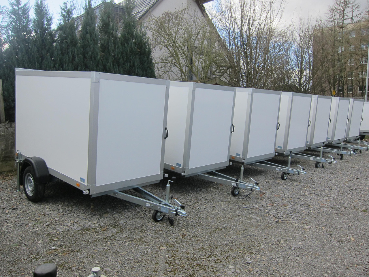 WM Meyer Koffer AZ 7525/126 150 S30 251x126x150cm (S) 750kg online Aktion Modell 2024 - Remolque caja cerrada: foto 1 WM Meyer Koffer AZ 7525/126 150 S30 251x126x150cm (S) 750kg online Aktion Modell 2024 - Remolque caja cerrada: foto 1