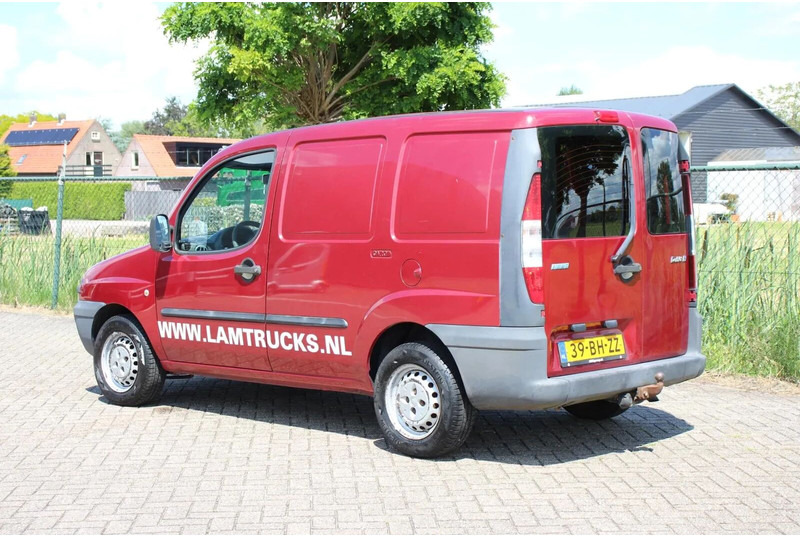 Fiat Doblò Cargo 1.9 JTD SCHUIFDEUR - Furgón: foto 3 Fiat Doblò Cargo 1.9 JTD SCHUIFDEUR - Furgón: foto 3