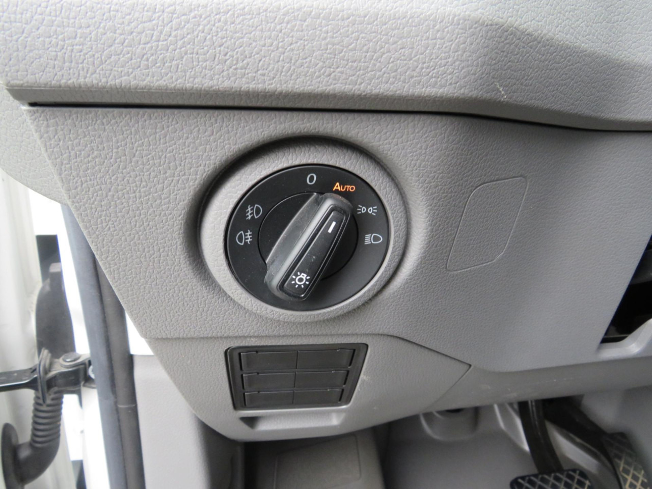 VOLKSWAGEN Crafter 35 L3H3 Kasten 4MOTION Navi ZV - Furgón: foto 5 VOLKSWAGEN Crafter 35 L3H3 Kasten 4MOTION Navi ZV - Furgón: foto 5