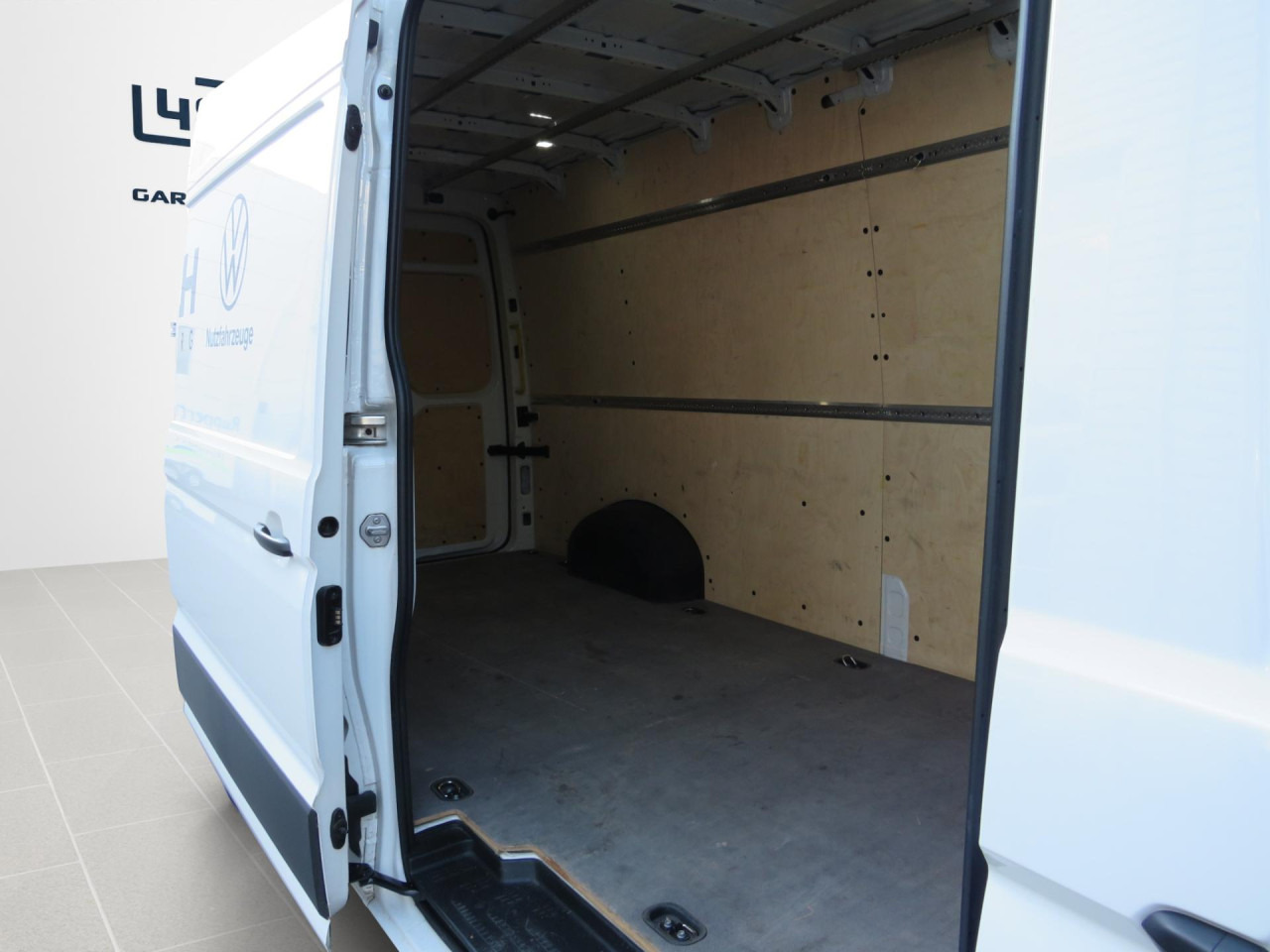 VOLKSWAGEN Crafter 35 L4H3 Kasten Klima AHK ZV - Furgón: foto 5 VOLKSWAGEN Crafter 35 L4H3 Kasten Klima AHK ZV - Furgón: foto 5