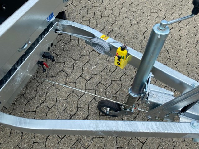 Brenderup Rückwärtskipper BT4260STB 2500, 2,5 to., E-Pumpe, 259x143x35cm - Remolque volquete: foto 3 Brenderup Rückwärtskipper BT4260STB 2500, 2,5 to., E-Pumpe, 259x143x35cm - Remolque volquete: foto 3