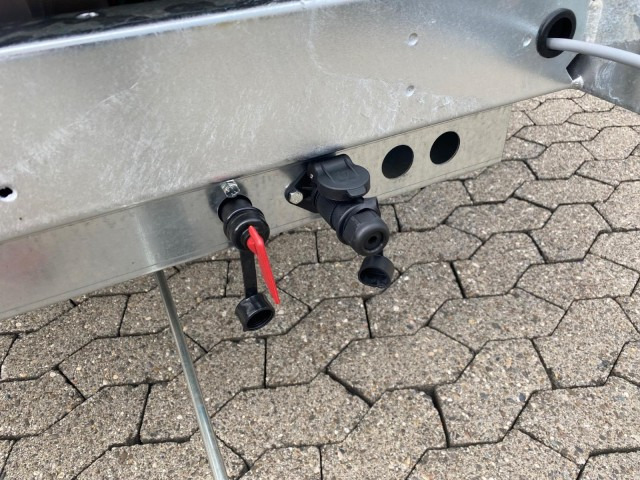 Brenderup Rückwärtskipper BT4260STB 2500, 2,5 to., E-Pumpe, 259x143x35cm - Remolque volquete: foto 4 Brenderup Rückwärtskipper BT4260STB 2500, 2,5 to., E-Pumpe, 259x143x35cm - Remolque volquete: foto 4